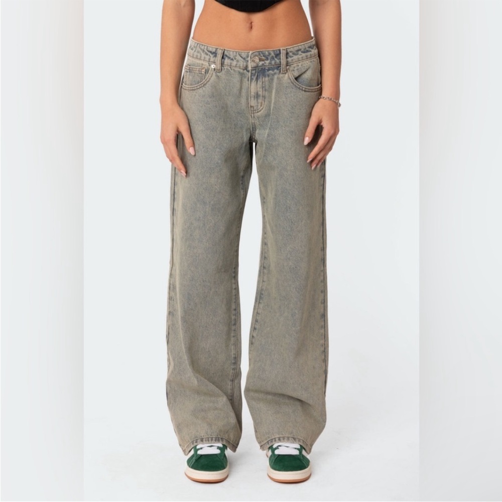 Edikted Raelynn Low Rise Jeans